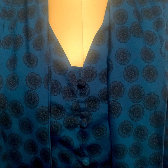 Banana Republic teal/turquoise button up tie neck blouse-petite xs - Picture 3 of 4